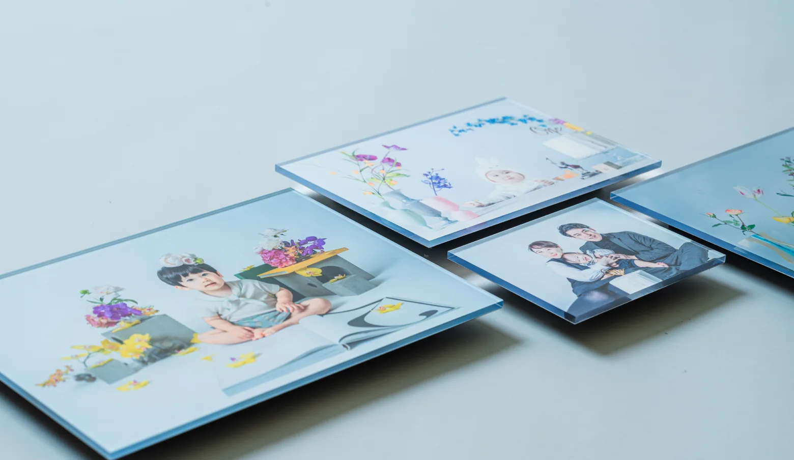 子どもや家族写真をプリントした複数サイズの Acrylic Panel